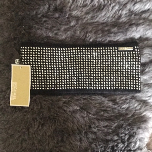 black studded MICHAEL KORS head warmer NWT🌲 - Picture 1 of 4